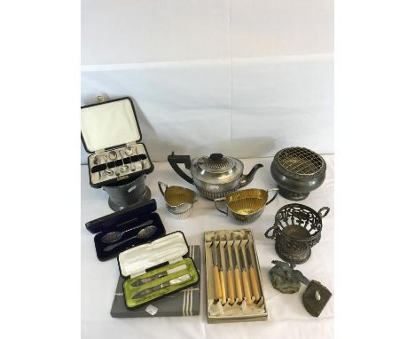 A collection of EP & Silver plated wares to include 3 piece tea set & boxed mother of pearl handed knife set 