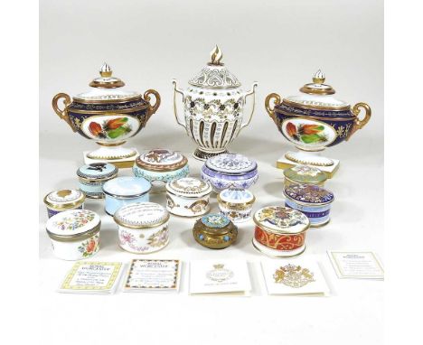 A pair of Royal Worcester Heritage collection porcelain vases and cover, 16cm high, together with a pot pourri vase and a col