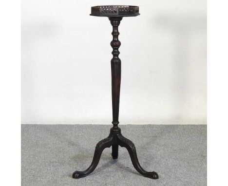 An early 20th century jardiniere stand, on a tripod base, 102cm high