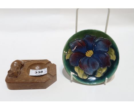A Robert Mouseman Thompson ashtray with carved mouse and a Moorcroft anemone pattern trinket dish Condition Report: Available