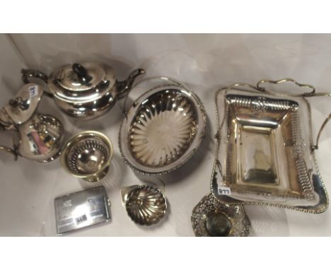 A tray lot of EP - teapot, water pot, basket etc. Condition Report: Available upon request