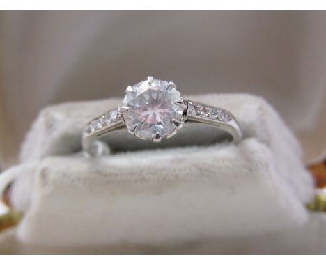 PLATINUM DIAMOND SOLITAIRE RING, of approx 1ct, stone 6.8mm dia, size K/L 