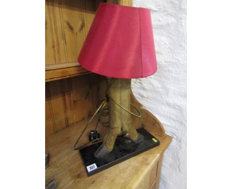 TWIN HOOF SUPPORT TABLE LAMP 