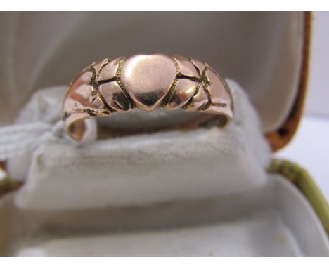 VINTAGE 9ct YELLOW GOLD CLADDAGH STYLE SWEETHEART RING, size R/S, 3.8 grams 