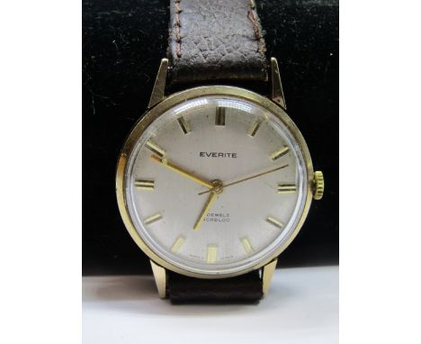 9ct YELLOW GOLD GENTLEMAN'S EVERITE 17 JEWEL MANUAL WIND WRIST WATCH on leather strap, appears in working condition