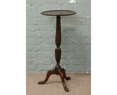 A Victorian mahogany dish top torchere raised on reeded tripod base (AF) loose top.
