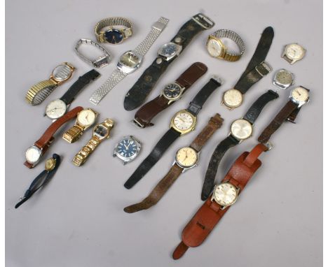 A tin of assorted vintage gentleman's manual wristwatches.