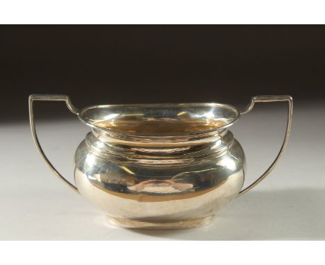 A TWO HANDLED SUGAR BASIN Birmingham 1934. Weight: 8ozs.