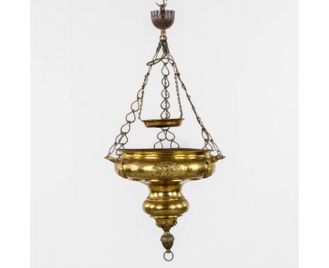 A decorative 'Eternal Light' was rebuilt for electricity: copper, 19th C.Dimensions: (H:78 x D:37 cm)