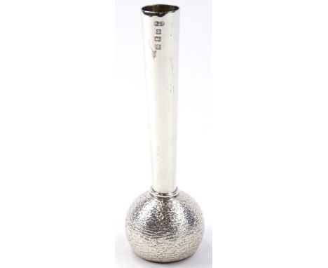 An Elizabeth II silver stem vase, with tapering cylindrical body and hammered bulbous base, Birmingham 1969, 15cm high, 5oz. 