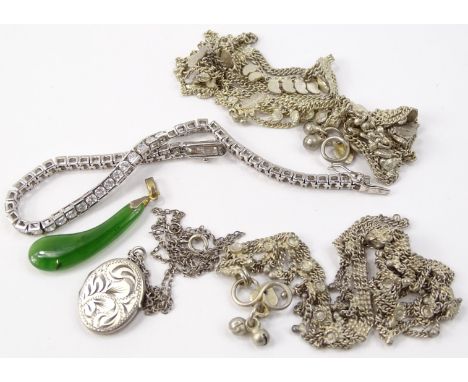 Various silver and other costume jewellery, to include a bracelet, pendant and chain, jade pendant etc.