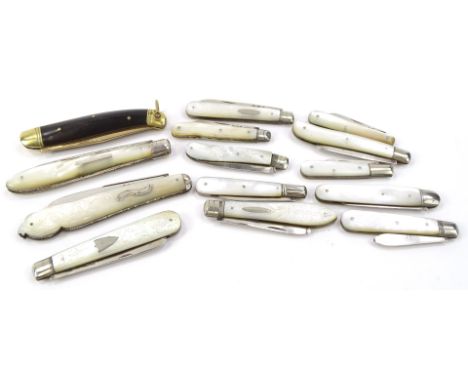 Various fruit knives, pen knives etc., a mother of pearl example with silver blade (when closed) 6cm wide, others similar. (a