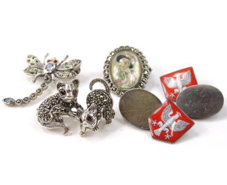 Various silver and other jewellery, to include a silver cat brooch with two cats set with marcasite and red glass eyes, a dra