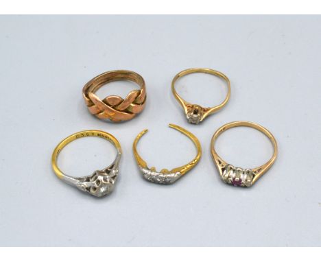 An 18ct. Gold Solitaire Diamond Ring, illusion set together with four other rings 
