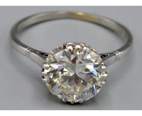 A Platinum Solitaire Diamond Ring, approximately 2.7 carat, 3.7 grams, ring size R