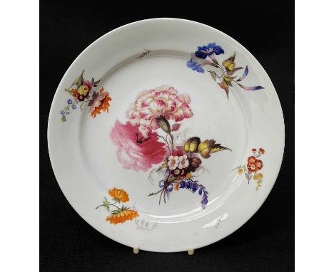 RARE SWANSEA PORCELAIN 'TRIDENT' PLATE circa 1817, painted with large spray of colourful flowers tied with a ribbon, outer sp