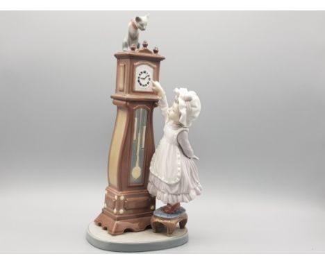 Lladro figure 5347 bed time