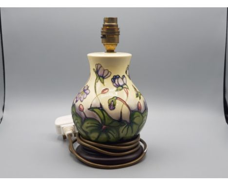 Moorcroft pottery table lamp, hibiscus style, height 25cm