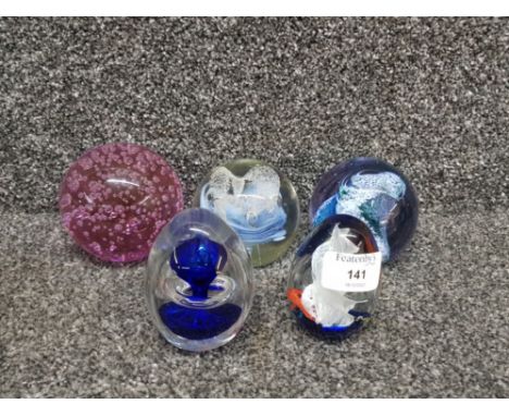 5 art glass paperweights to include caithness wavecrest v49095
