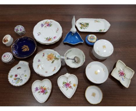 Trinkets and pin dishes by various makers to include Royal Crown Derby, Royal Worcester, Royal Chelsea etc