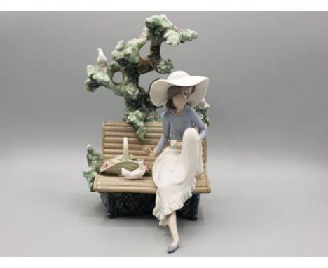 Lladro figure 5365 Sunday in the park