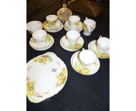 SHELLEY DAFFODIL TEA SERVICE. Shelley six place setting tea service in Daffodil pattern