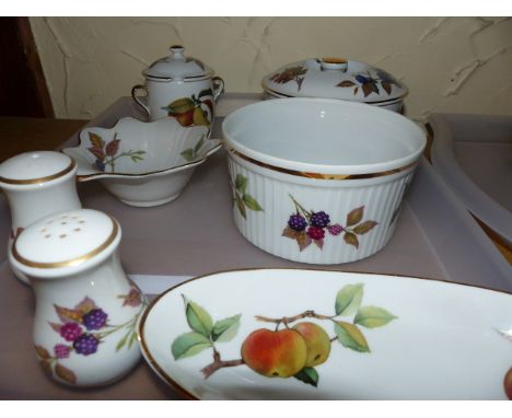 ROYAL WORCESTER EVESHAM WARE. Tray of Royal Worcester Evesham ware