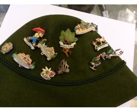 GREEN HAT WITH CERAMIC HAT PINS. Ladies green hat with ceramic hat pins