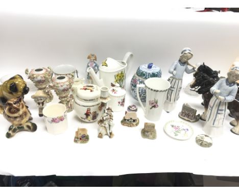 Collection of assorted ceramic items including lilliput lane