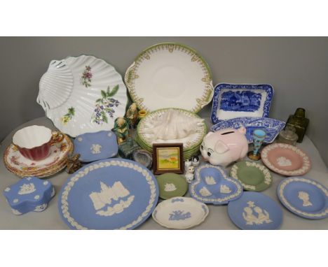 A collection of Wedgwood Jasperware, Spode Italian dish, etc.  **PLEASE NOTE THIS LOT IS NOT ELIGIBLE FOR IN-HOUSE POSTING AN