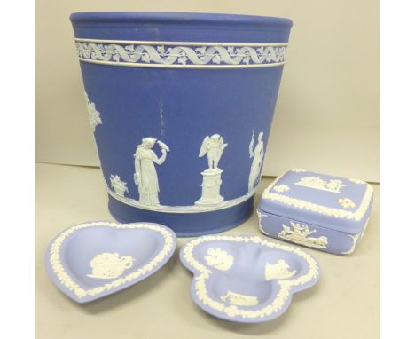 A large Wedgwood Jasperware planter, a trinket box and two trinket trays