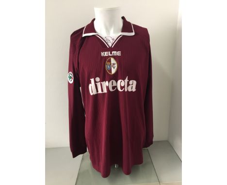 Emanuele Calaiò - Torino F. C.   - Stagione 2000-2001  Maglia gara Kelme, a maniche lunghe, taglia XL. Sul fronte: sponsor co