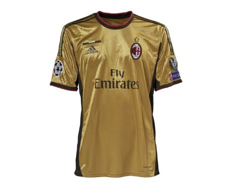 Mario Balotelli- A.C. Milan  - Stagione 2013-2014  Maglia gara third Adidas, a maniche corte, taglia 10. Sul fronte: sponsor 