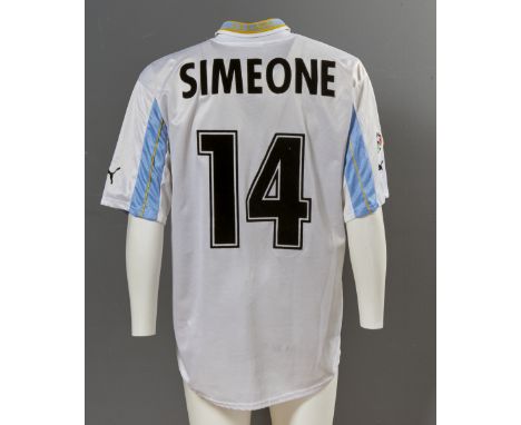 Diego Simeone - S.S. Lazio  - Stagione 2000-2001  Maglia gara Puma, a maniche corte, taglia L. Sul fronte: sponsor commercial