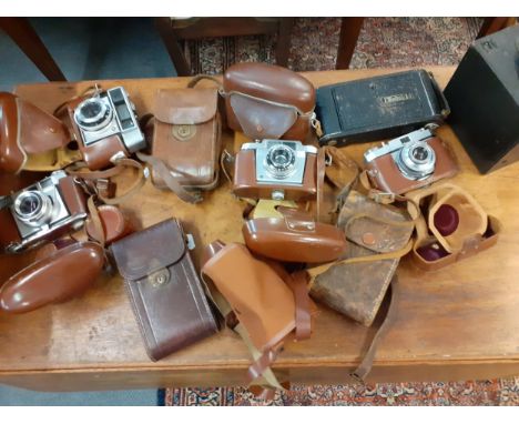 A quantity of vintage cameras to include a Kodak Retinette, Agfa Optina II, an Agfa silette and a Kalimar A, Location: L3B 