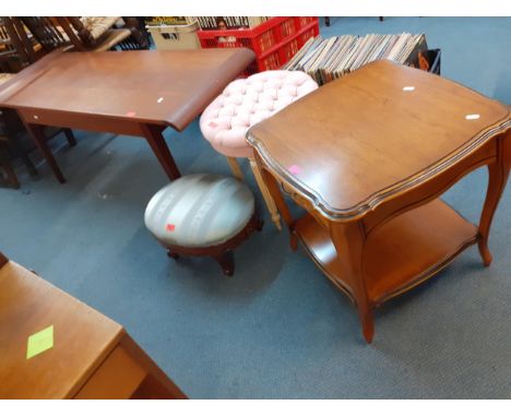 Small furniture comprising an American walnut lamp table with drawer, 2 footstools and a retro teak coffee table on splayed l