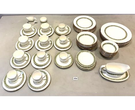 Royal Doulton 'Rondelay' tea &amp; dinner service comprising 8 dinner plates, 8 medium plates, 8 large bowls, 8 small bowls, 