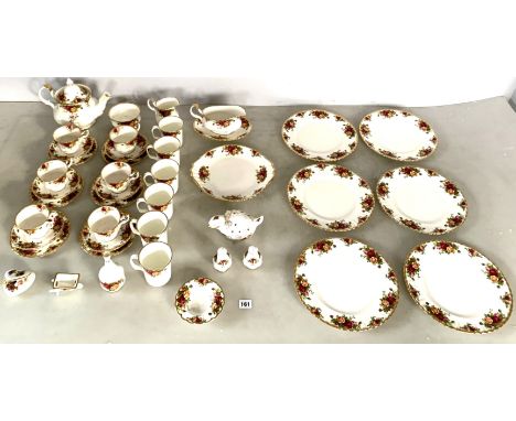 Royal Albert Old Country Roses tea &amp; dinner service comprising 6 dinner plates, 6 cups, 6 saucers, 6 side plates, teapot,