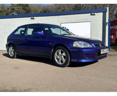 Sparkling in Electron Blue, this desirable, performance-focused, Civic VTi has remained with its one lady owner from new and 