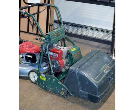 AN ATCO ROYALE B24 PROFESSIONAL HEAVY DUTY ENGINE LAWNMOWER    