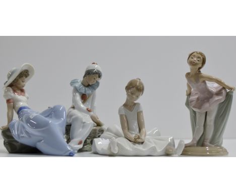 A GROUP OF 4 VARIOUS NAO PORCELAIN FIGURINE ORNAMENTS    