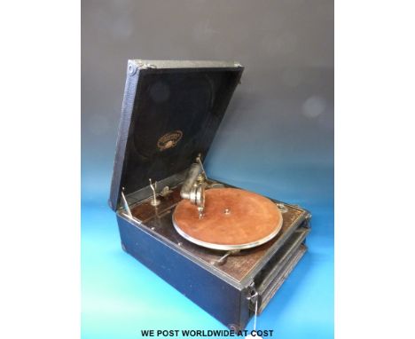 A vintage Columbia 'Grafonola' wind up record player 